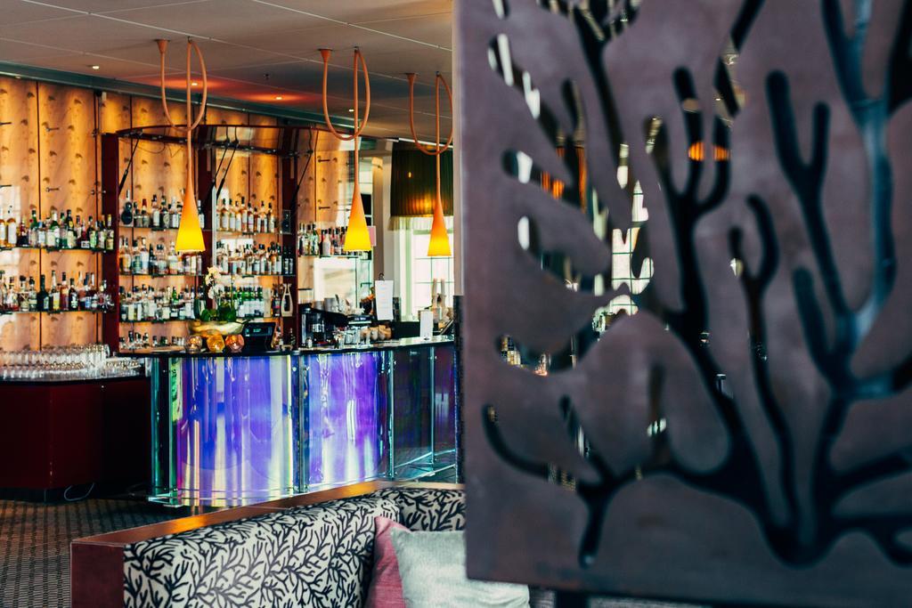 Naeaes Fabriker Hotell & Restaurang Tollered Zewnętrze zdjęcie